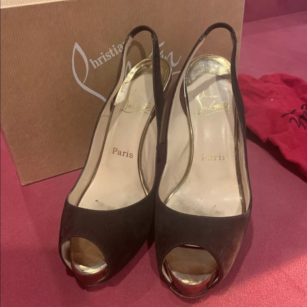 Christian LOUBOUTIN No Prive Brown Suede Slingback open toe Heels size 37 Us 6.5